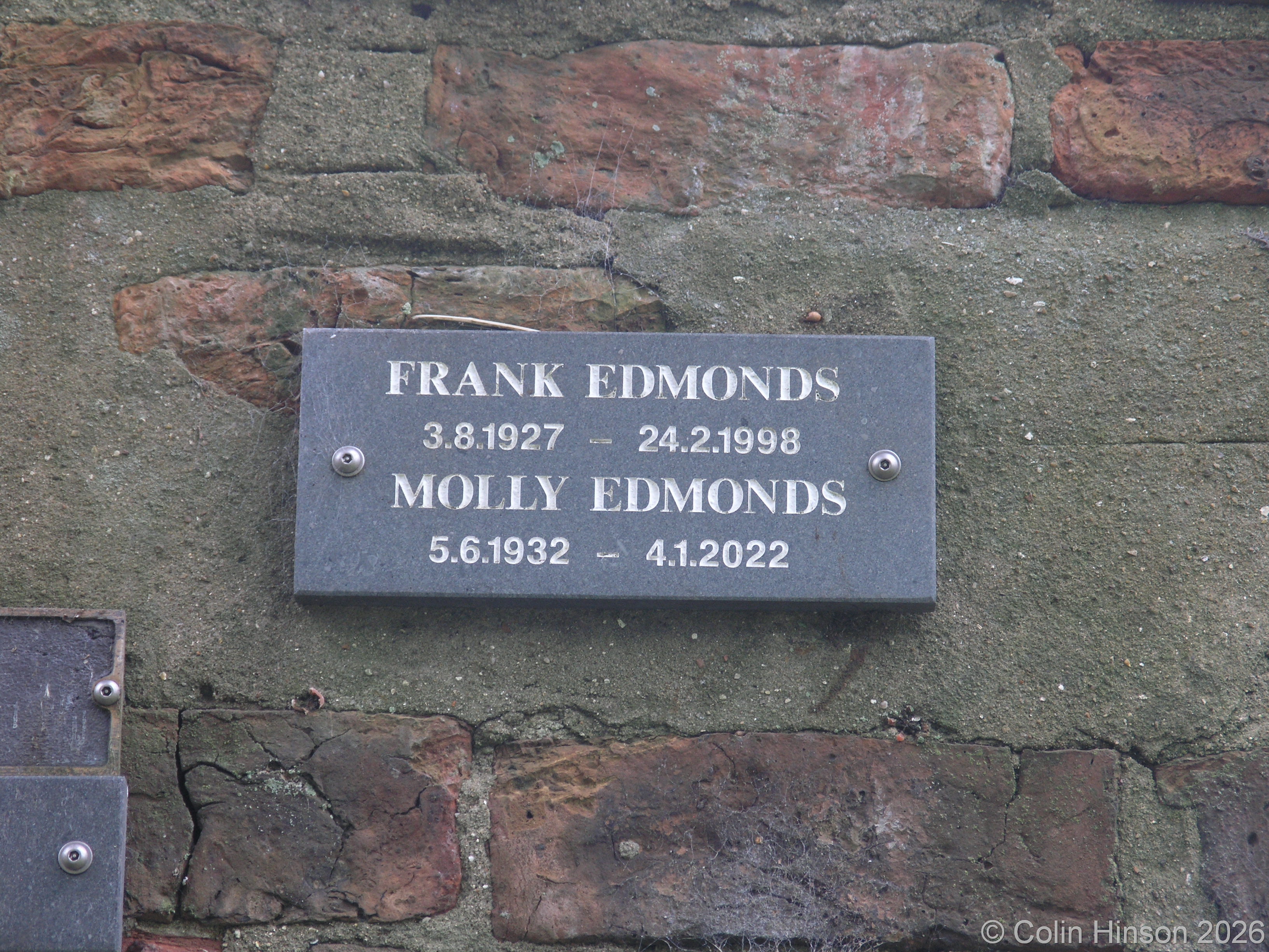 Sutton Edmonds GENUKI: Sutton On Hull Churchyard gravestones etc., Yorkshire (East Riding)