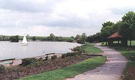 Yeadon Tarn.jpg (23826 bytes)